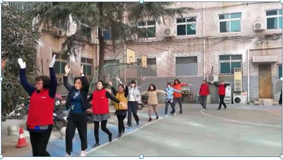 2018工间健身活动.jpg 2018工间健身活动.jpg